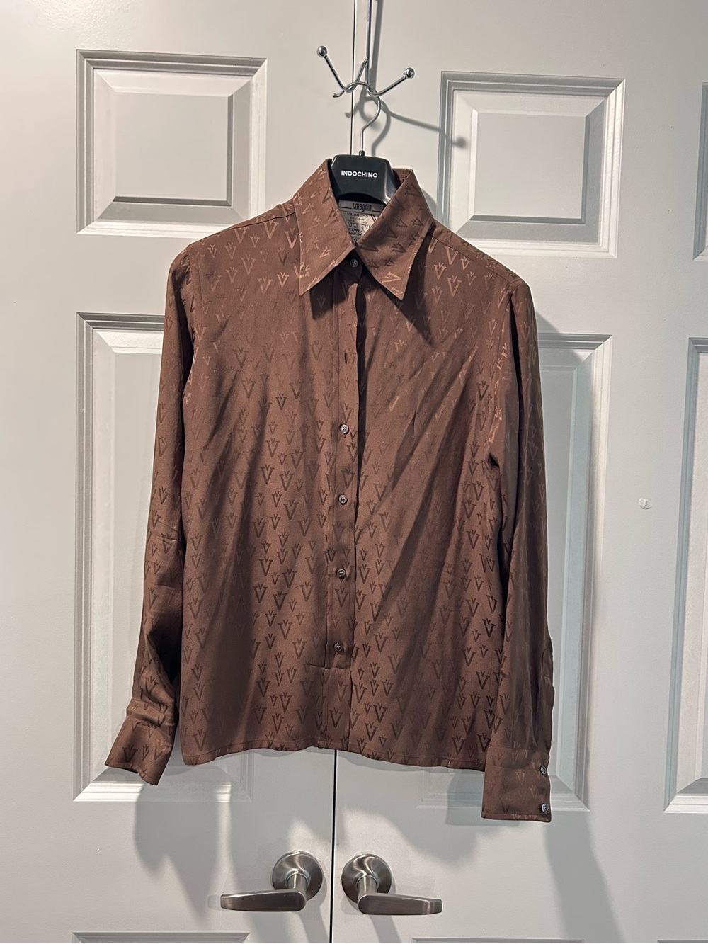 Valentino Boutique vintage 100% Silk blouse Brown Logo Print Button Down